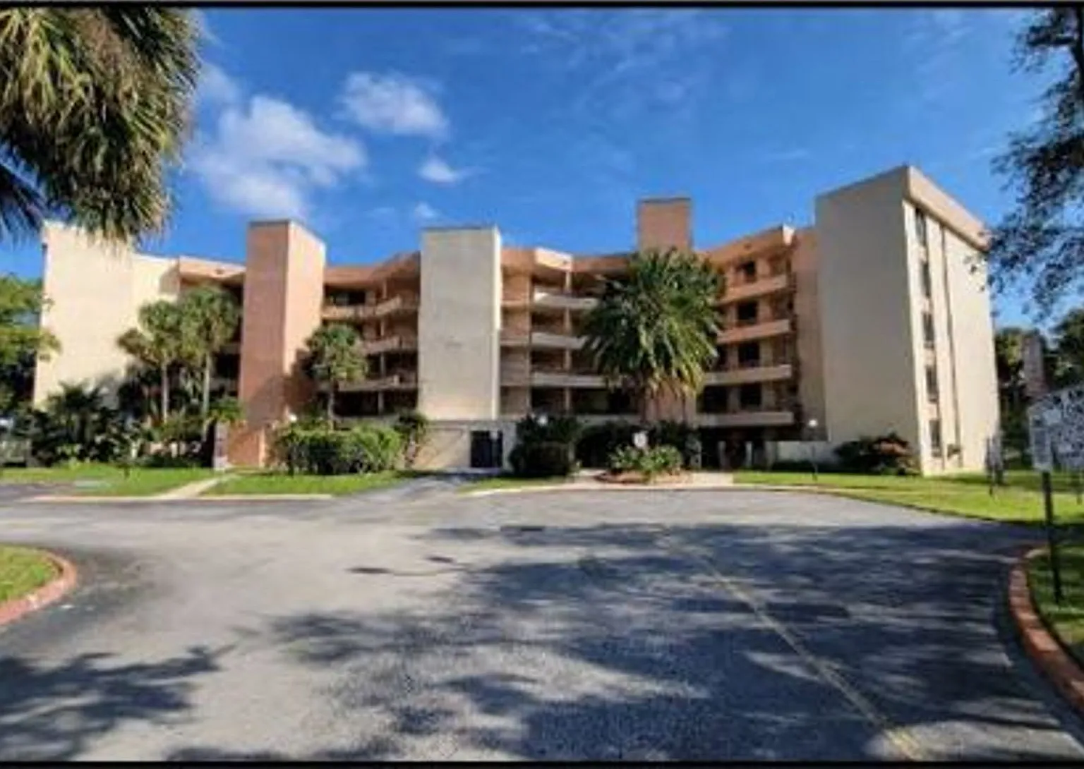 Fairway Views - 8740 NW 40 St Coral Springs, FL 33065 — Photo 1