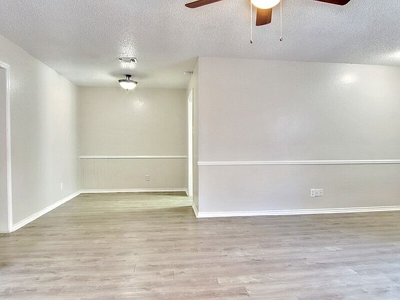 4th image of 2424 Kingsford Ct