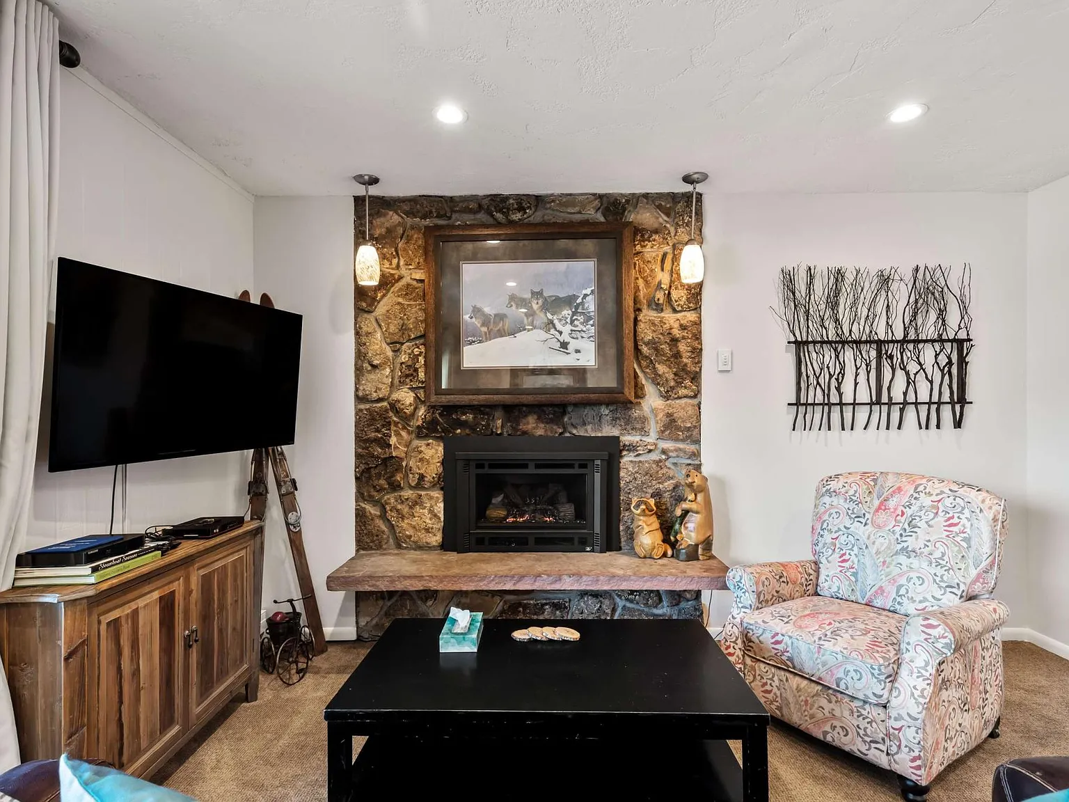 2 bed, 842 sqft, $3,100 — Photo 3