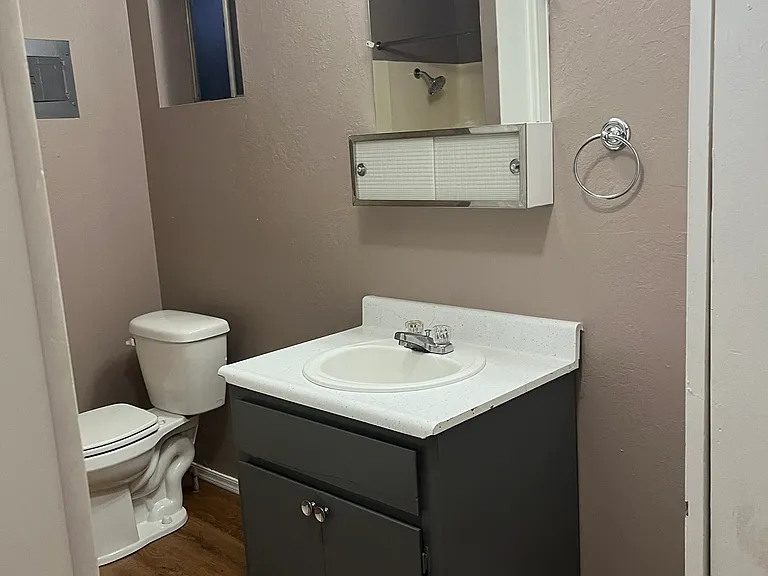 1691 W White Mountain Blvd — Photo 3