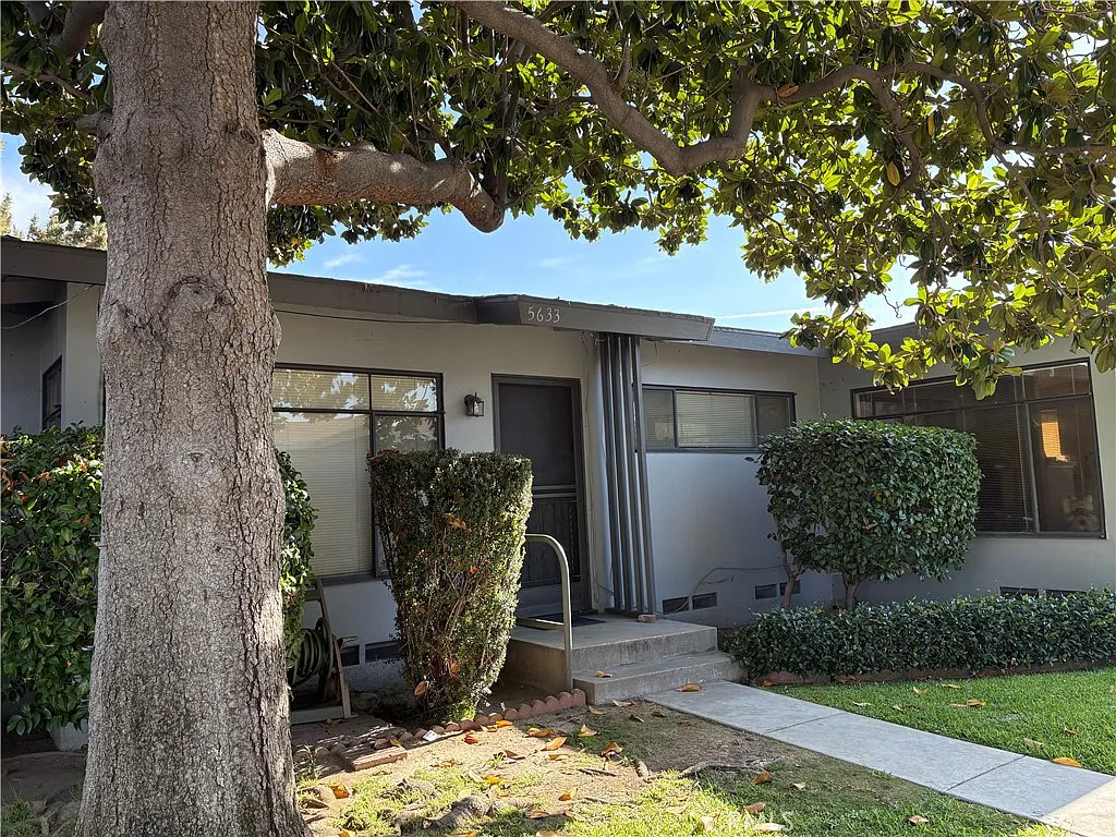 1 bed, 700 sqft, $2,000 — Photo 2