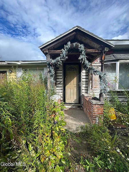 2nd image of 869 Bolt Road