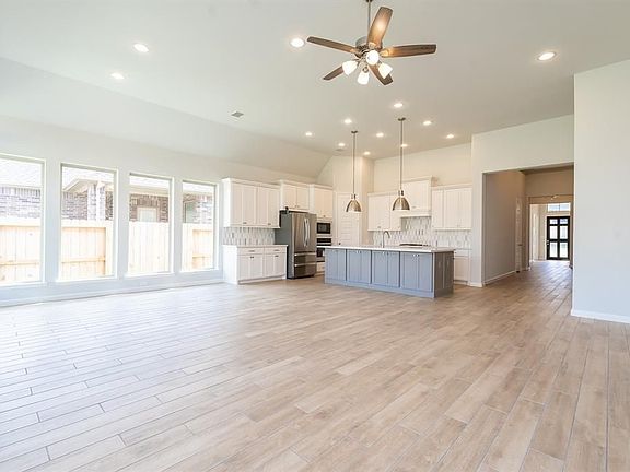 4th image of 6015 Painted Plains Ln