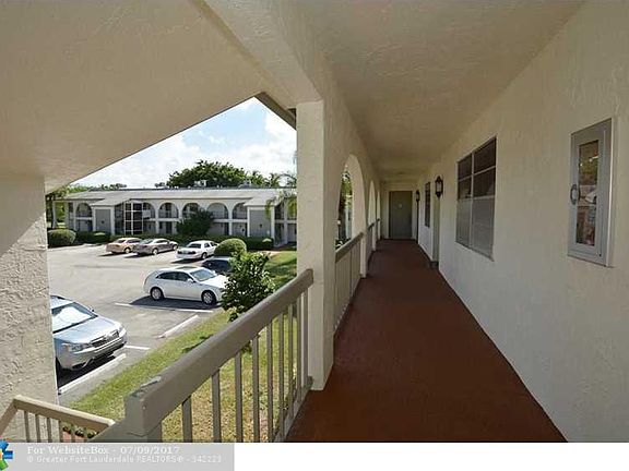 2nd image of 2701 Nassau Bnd APT B2