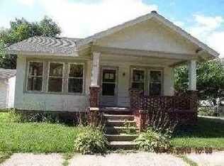 317 E 10th St, Rochester, IN 46975