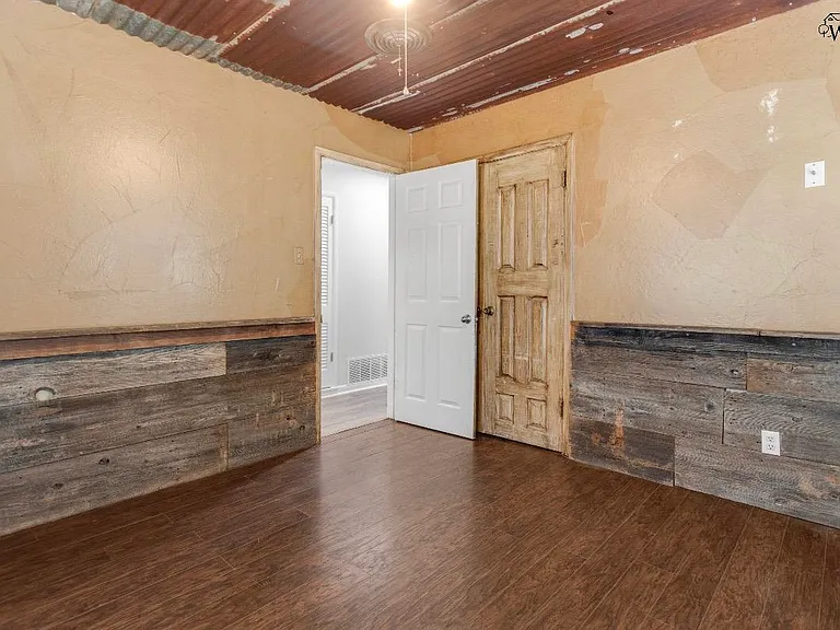 3406 Arthur St — Photo 24