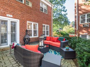 1637 Ripon Pl, Alexandria, VA 22302