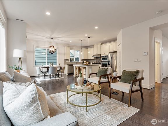 5th image of 18717 43rd Drive SE