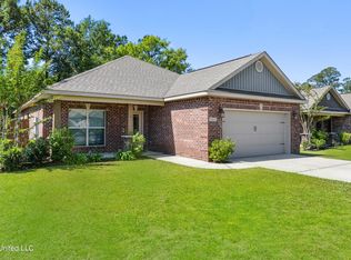 14017 Fox Hill Dr, Gulfport, MS 39503