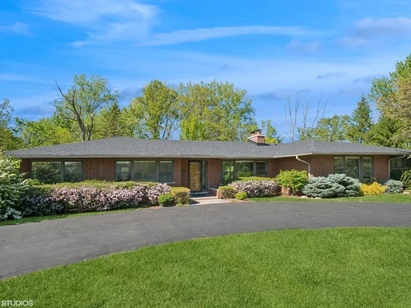 1050 Cedar Ln, Lake Forest, IL 60045