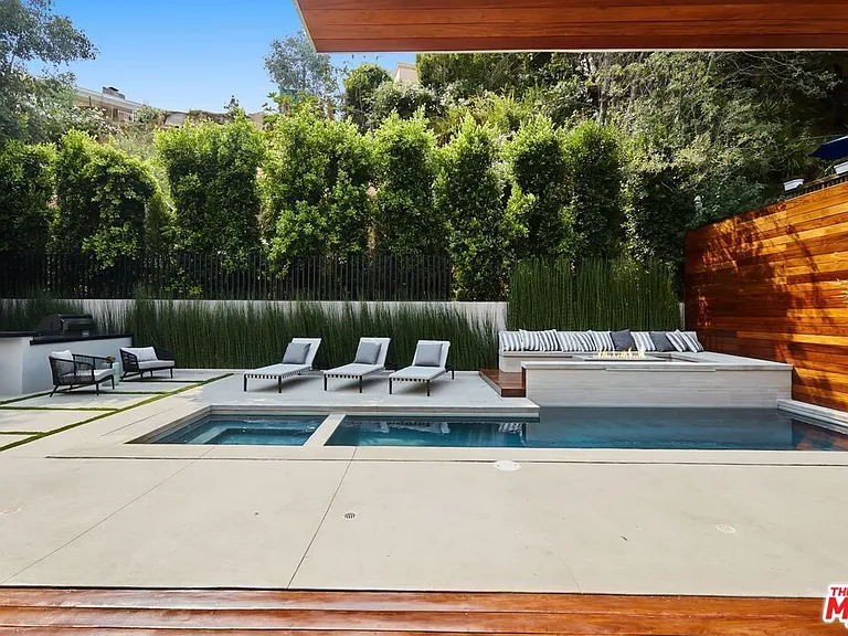 1849 Coldwater Canyon Dr — Photo 32