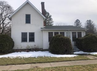 340 E Main St, Capron, IL 61012