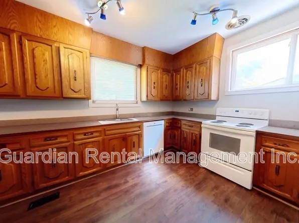 92 Algoma St N Unit 2, Thunder Bay, ON P7A 4Z7