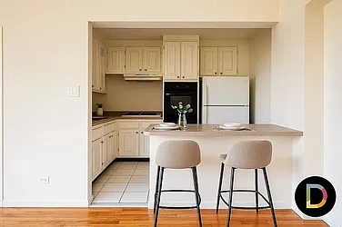 245-20 Grand Central Parkway, #6H