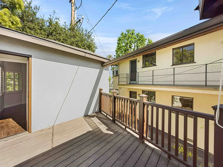 2649 Lake Ave — Photo 13