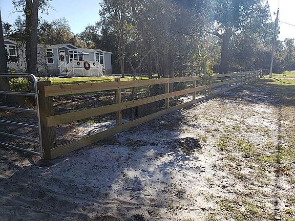 2nd image of 6518 Sherry Ln