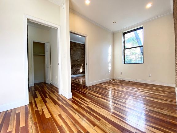 4th image of 218 W 16th St APT 12