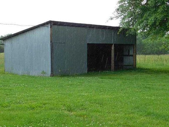 loafing shed