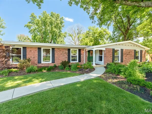 354 Greenbriar Ln, Ballwin, MO 63011