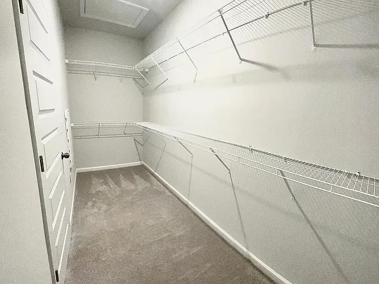 554 Magnolia Terrace Dr — Photo 9
