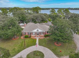 29 Paradise Point Rd, Shalimar, FL 32579