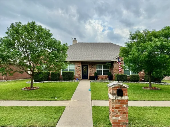 206 Red Wolf Ln, Red Oak, TX 75154