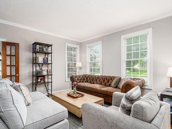 5th image of 6209 Balmoral Dr