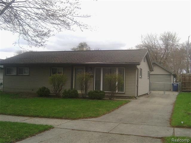 1st image of 36200 Hazelwood St