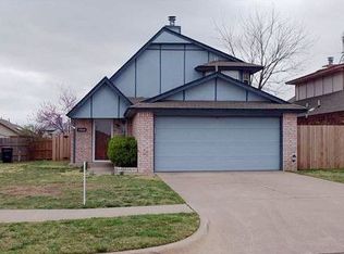 1804 SW 21st St, Moore, OK 73170