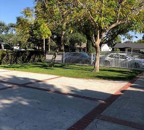 3rd image of 3583 E Del Mar Blvd