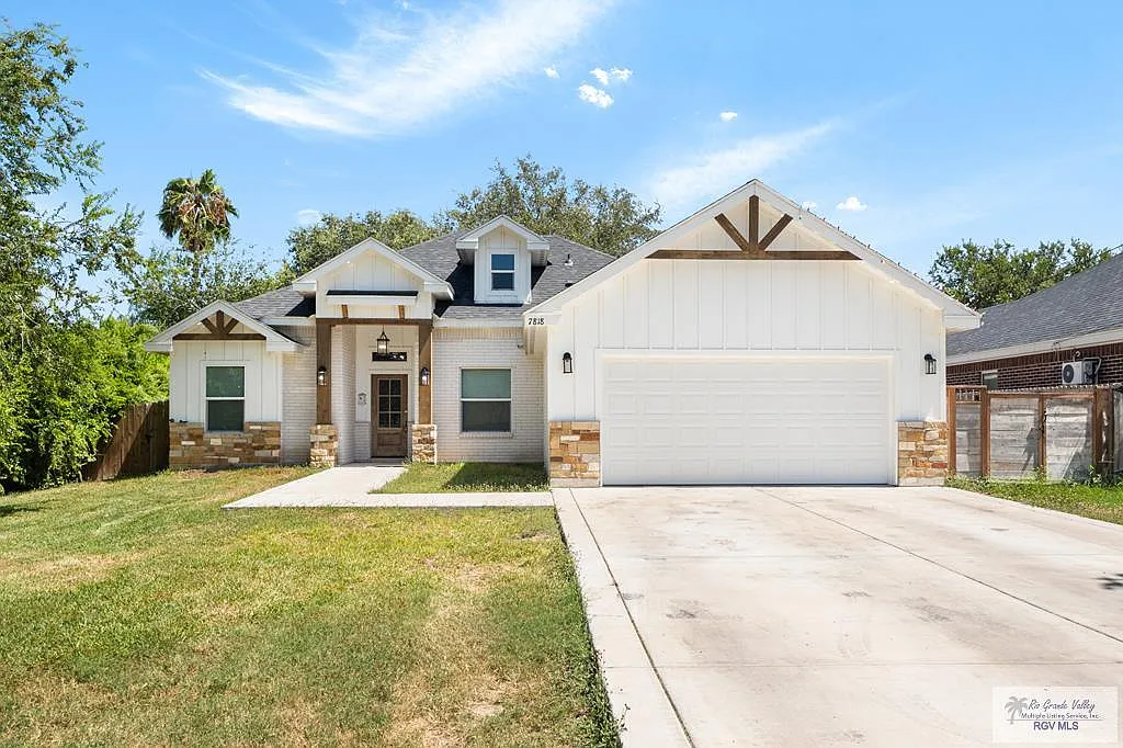 4 bed, 2.0 bath, 1700 sqft, $2,600 — Photo 1