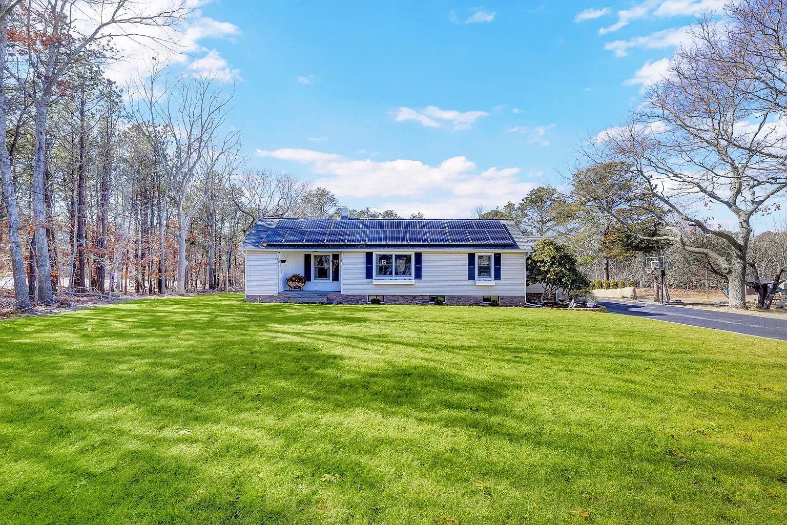 51 Peters Ln, Westhampton Beach, NY 11978 Out East