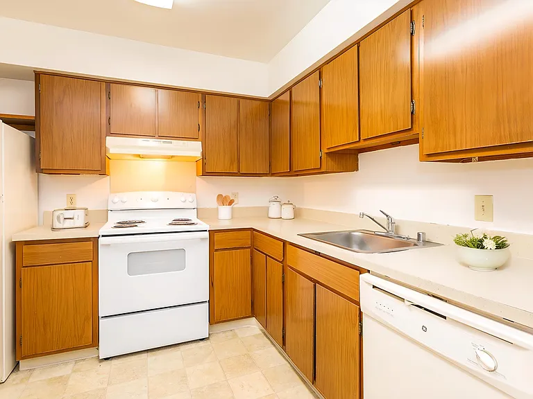 Winchell Way Apartments — Photo 15