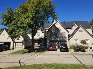 5526 Bourbeuse Cmn, Weldon Spring, MO 63304