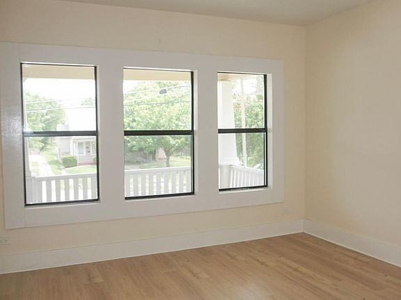 5th image of 521 E Dewey Pl #1