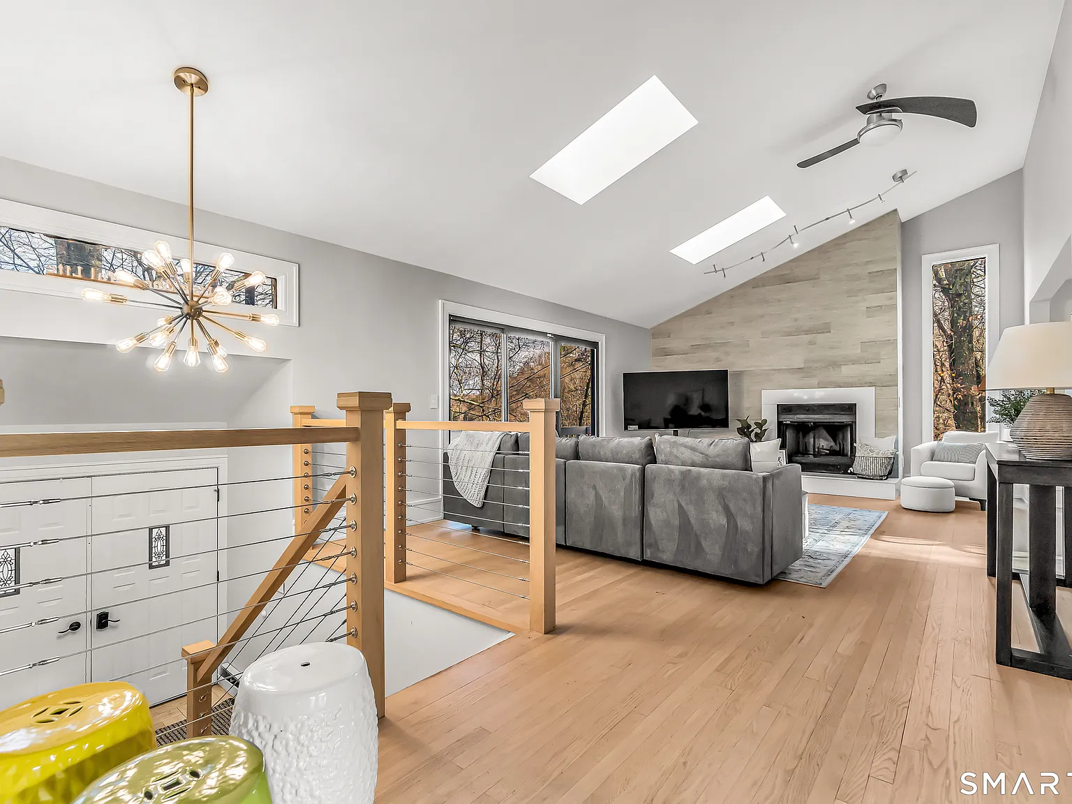 4 bed, 3.0 bath, 2377 sqft, $7,500 — Photo 4
