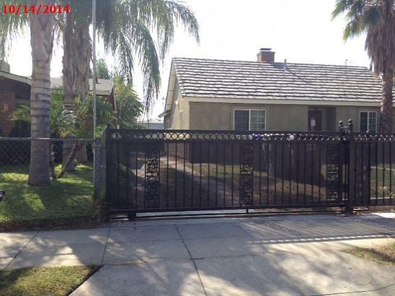 2nd image of 263 W 24th St