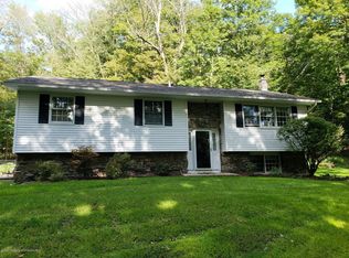 216 S Turnpike Rd, Dalton, PA 18414