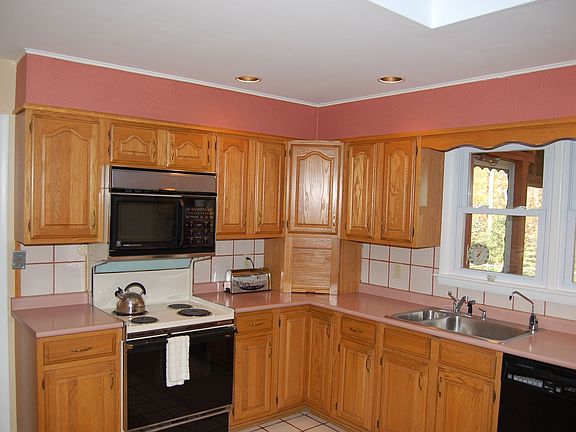 4th image of 46 Juniper Dr