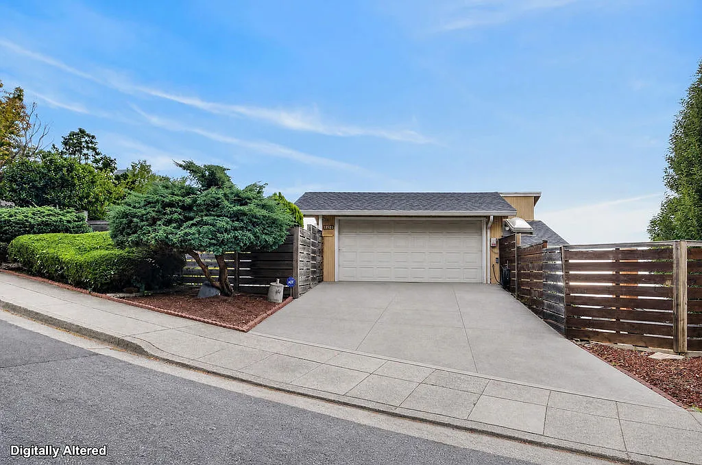 5 bed, 2.5 bath, 2752 sqft, $6,500 — Photo 1