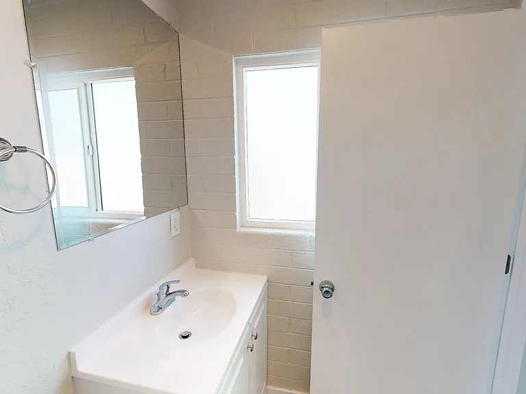 1712-1724 E Ocotillo Rd — Photo 106