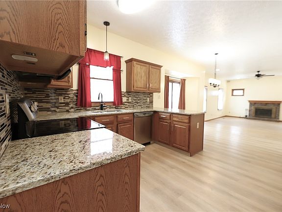 4th image of 3777 Selma Ln