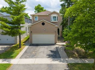 3301 Cambourne Cres, Mississauga, ON L5N5P7