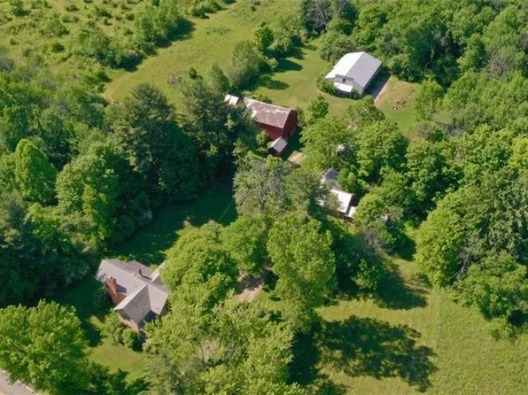 9456 Fairmount Rd, Novelty, OH 44072