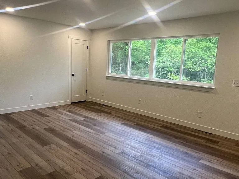 222 Valley St — Photo 7