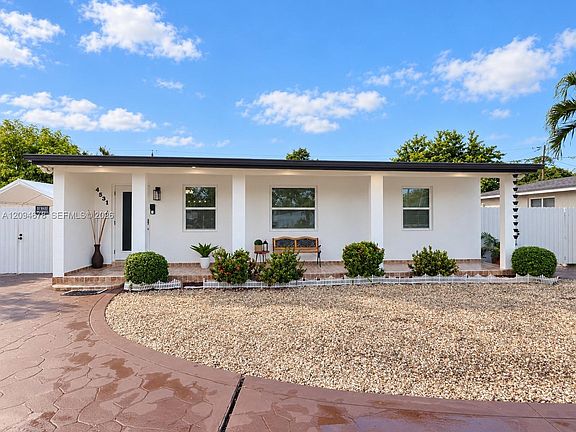 2nd image of 4531 SW 98th Ct