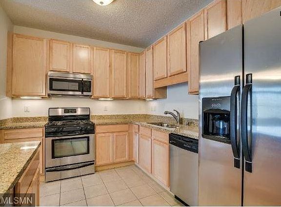3rd image of 619 8th St SE #E-210