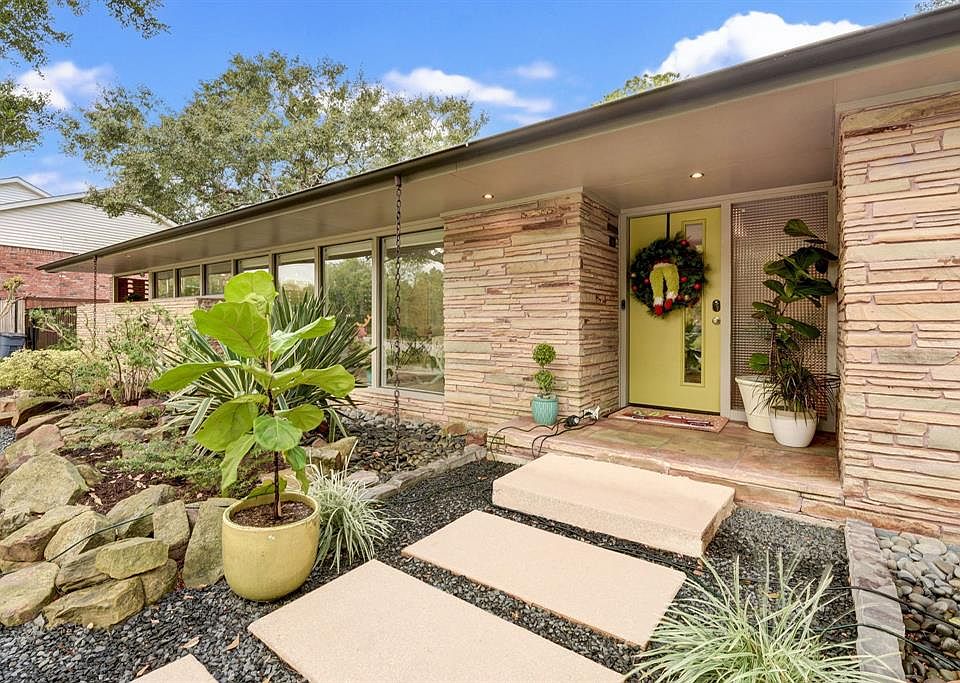 1st image of 7722 Braeburn Valley Drive