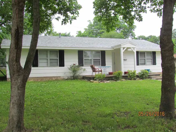 9 E Norma Ave, Sulphur, OK 73086