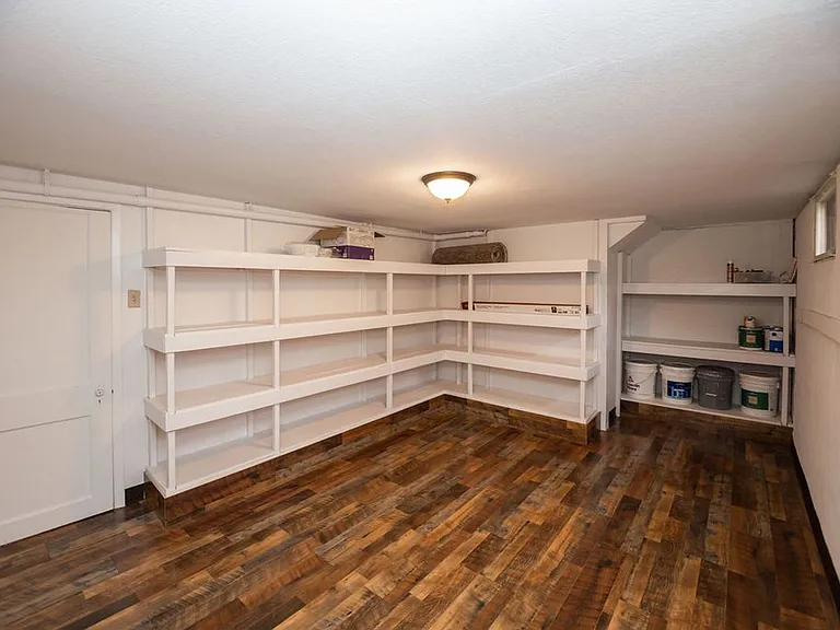 822 Walnut St — Photo 31